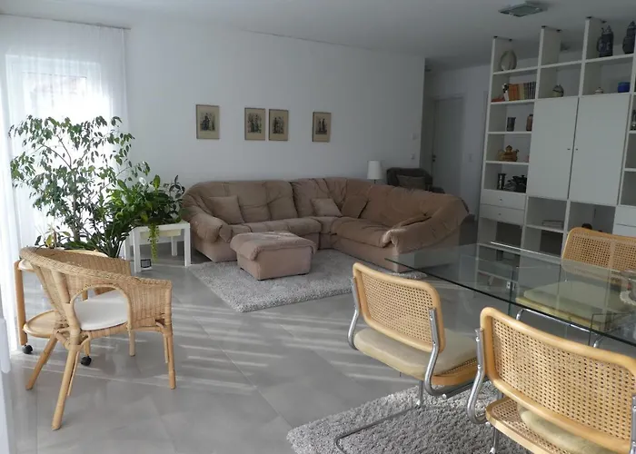 großzügige,zetrumsnahe Wohnung